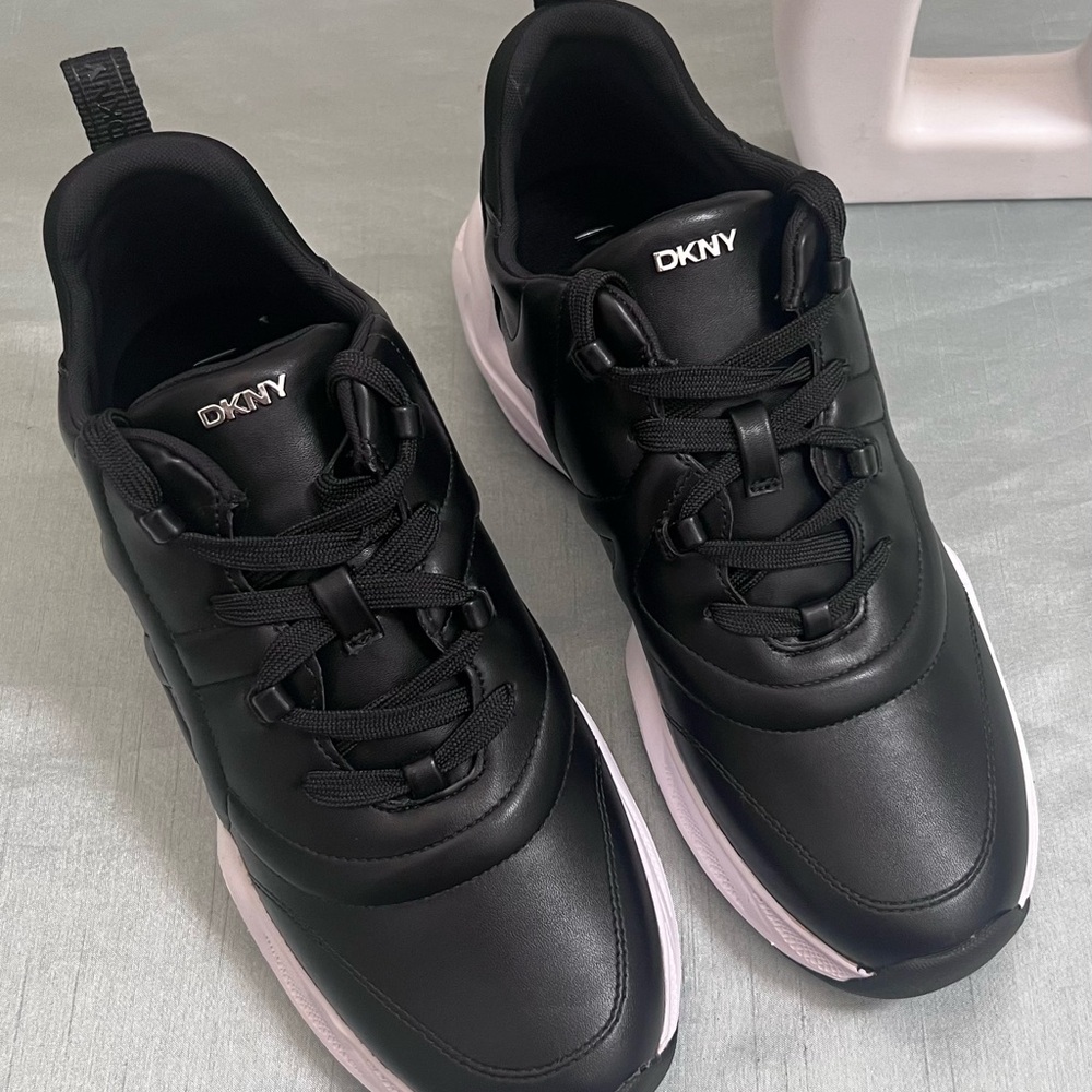 DKNY Decorah Black Sneakers – Women’s Size 8.5 & 7.5 (New Without Box)